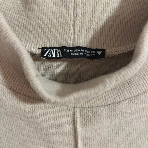 Size medium beige dress from Zara - Picture 3 of 4